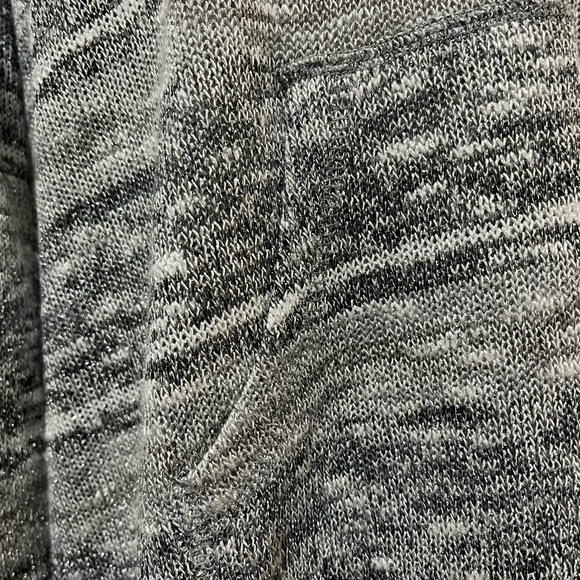 NWOT RUBY RD.Shimmering Kangaroo Pouch Gray Sweater Top - Picture 3 of 10
